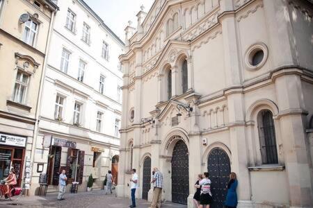 Househost Apartmeni: Podbrzezie 2/20 Krakow Bagian luar foto
